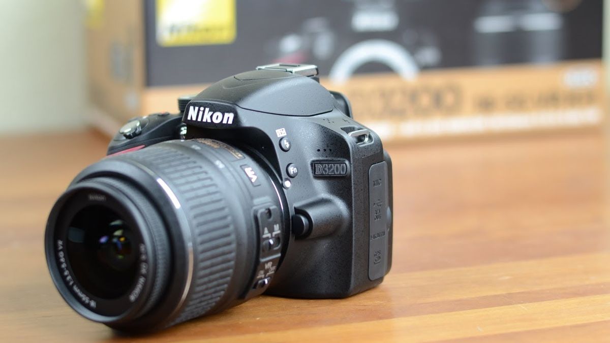 D3200 With 18 - 55mm Lens