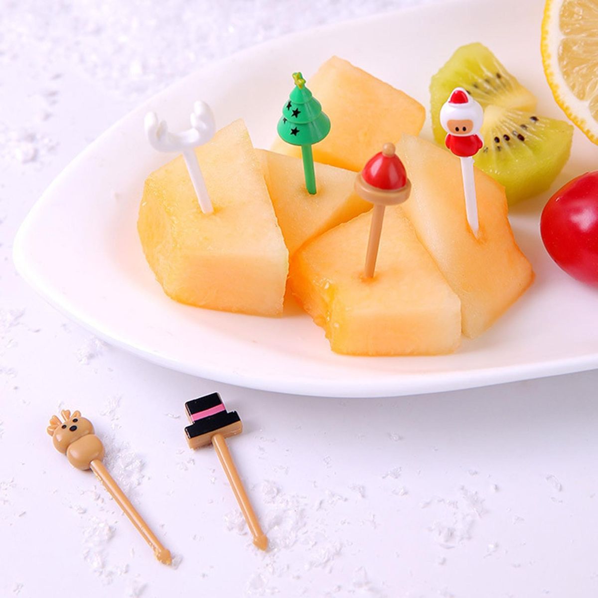 Kid-friendly Fruit Sign 8pcs Festive Fruit Picks for Christmas Mix Color