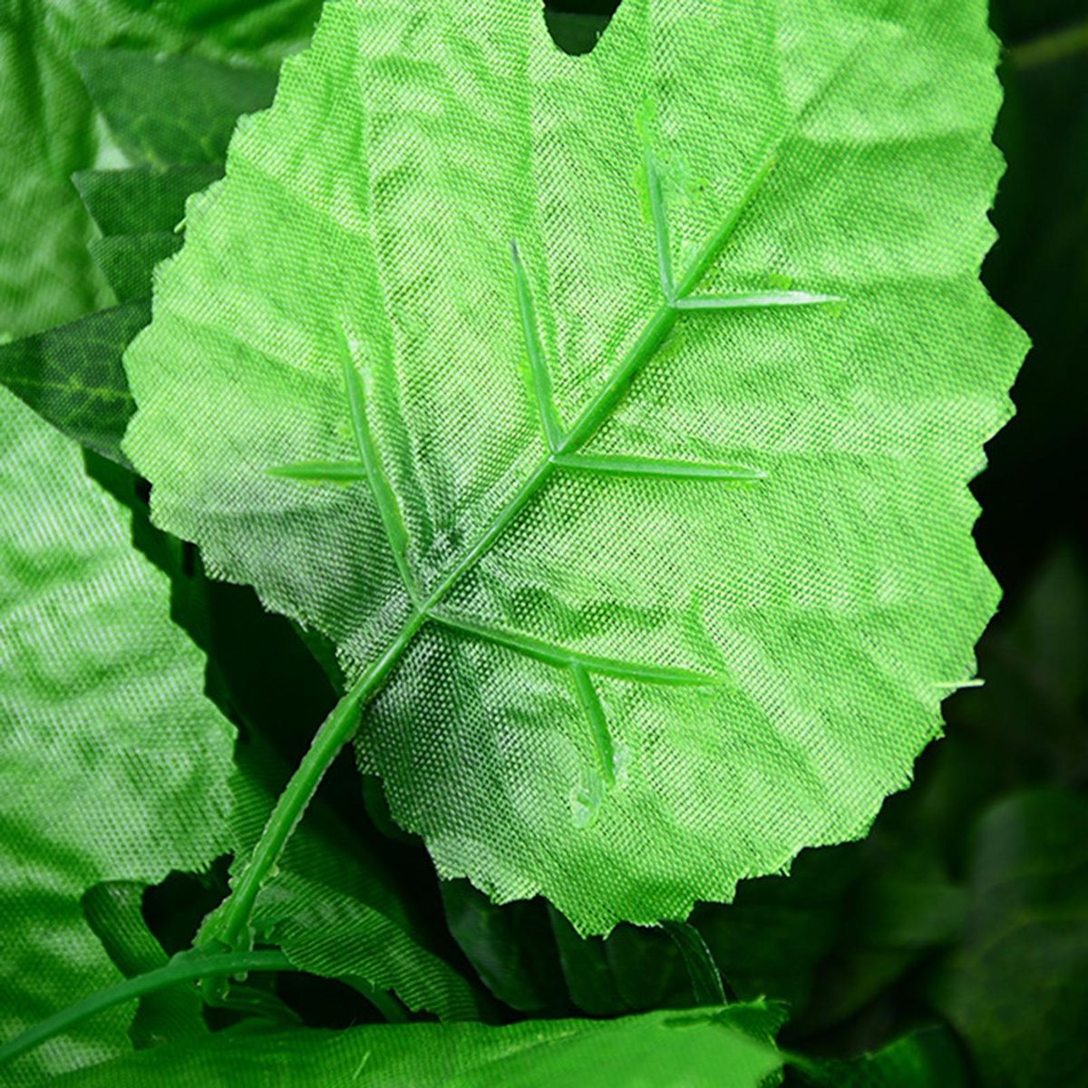 Factory wholesale artificial rattan leaves artificial flower vines decorative vine green radish creeper grape leaves ivy 1 packet of sweet potato leaves (12 pieces)