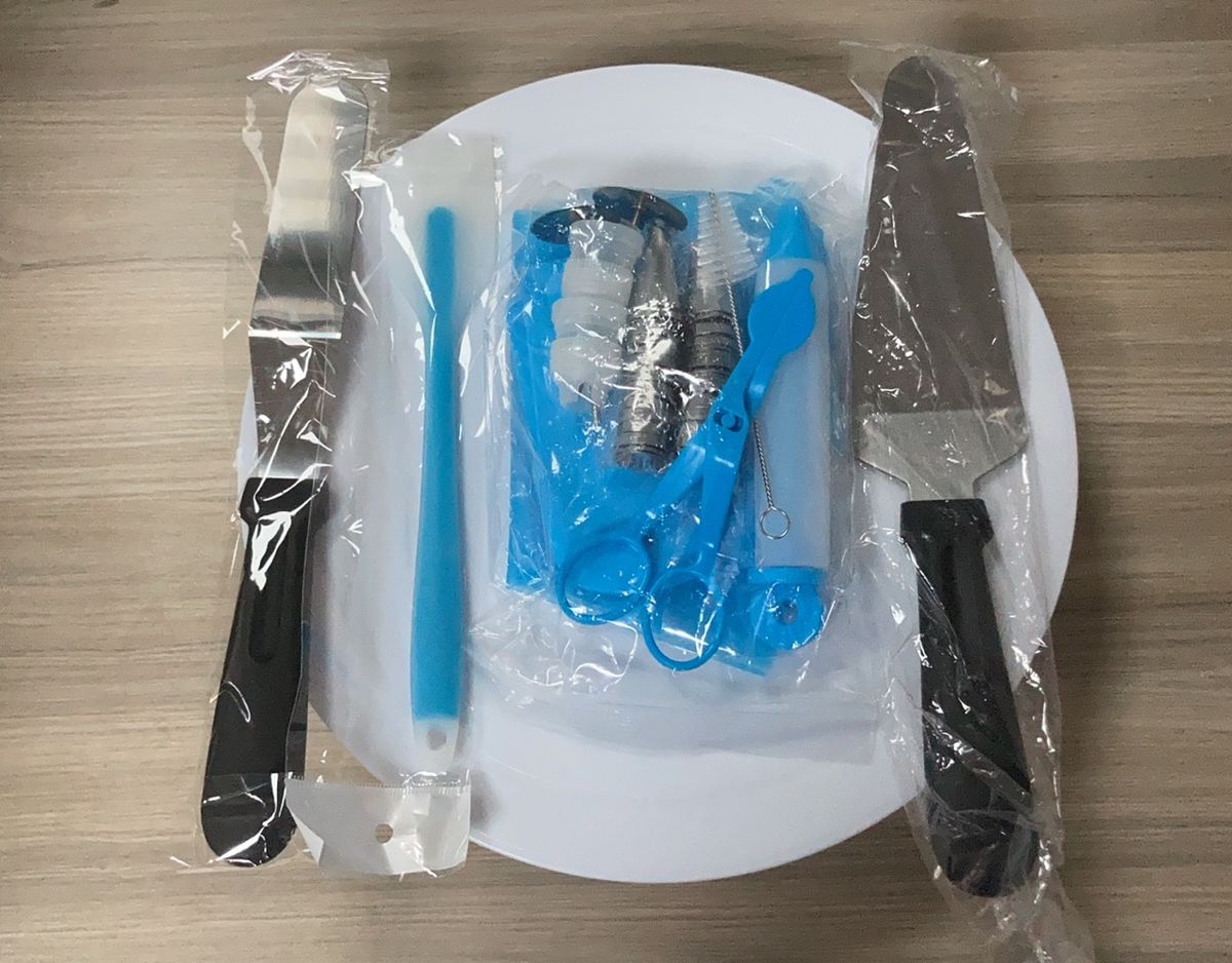 52 Pieces Cake Decorating Tool Set Gift Kit Baking Supplies
