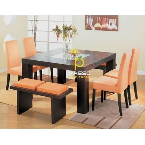 Dining Table. DELIVERY ONLY TO LAGOS RESIDENCE