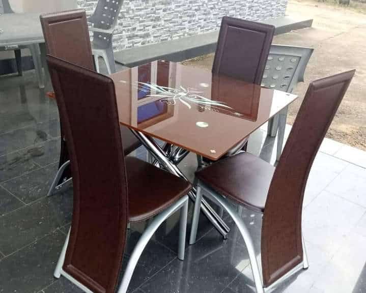 4seaters Tampered Glass Dinning Table