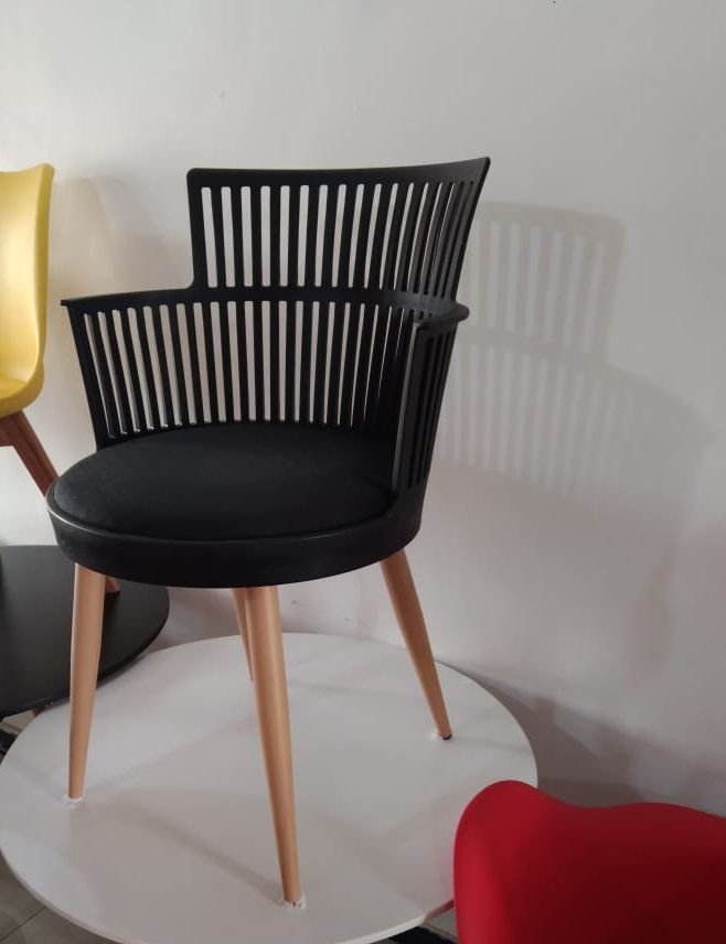 MODERN RESTURANT CHAIR