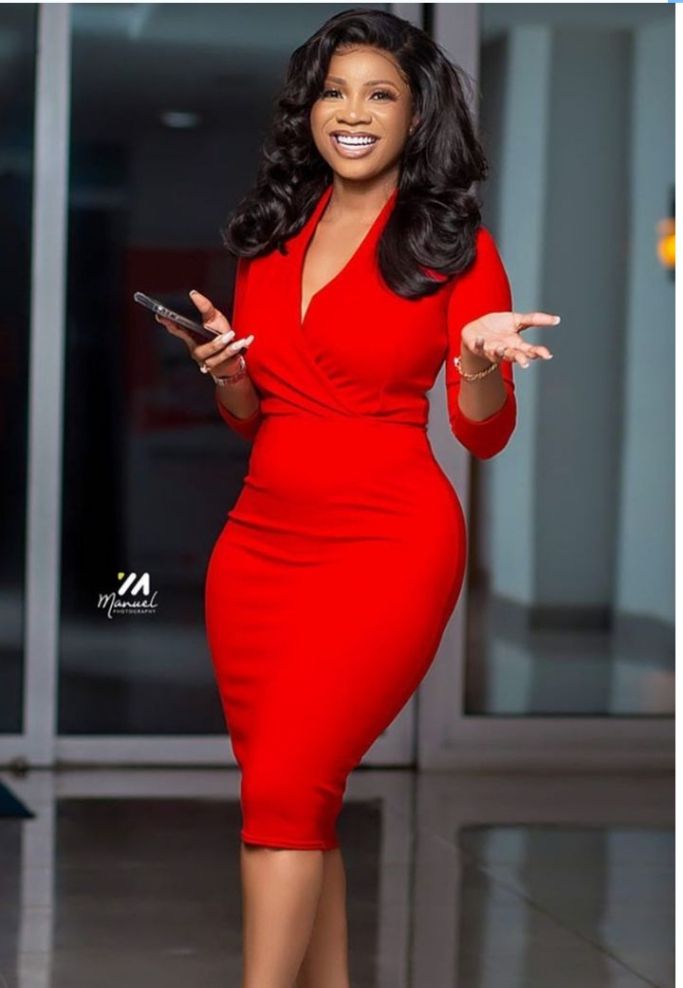 Ladies Bodycon Rap-up Gown - Red