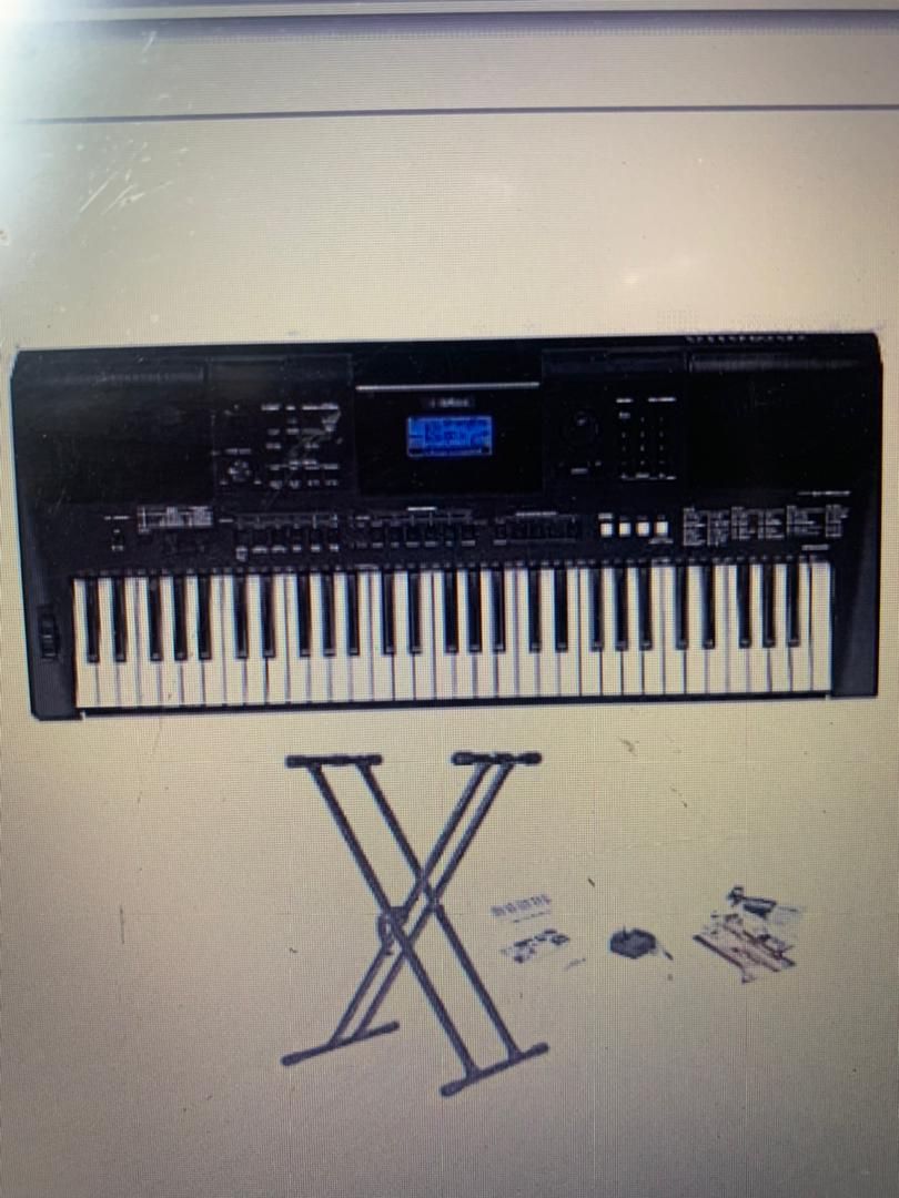 PSR-E373 YAHAMA KEYBOARD