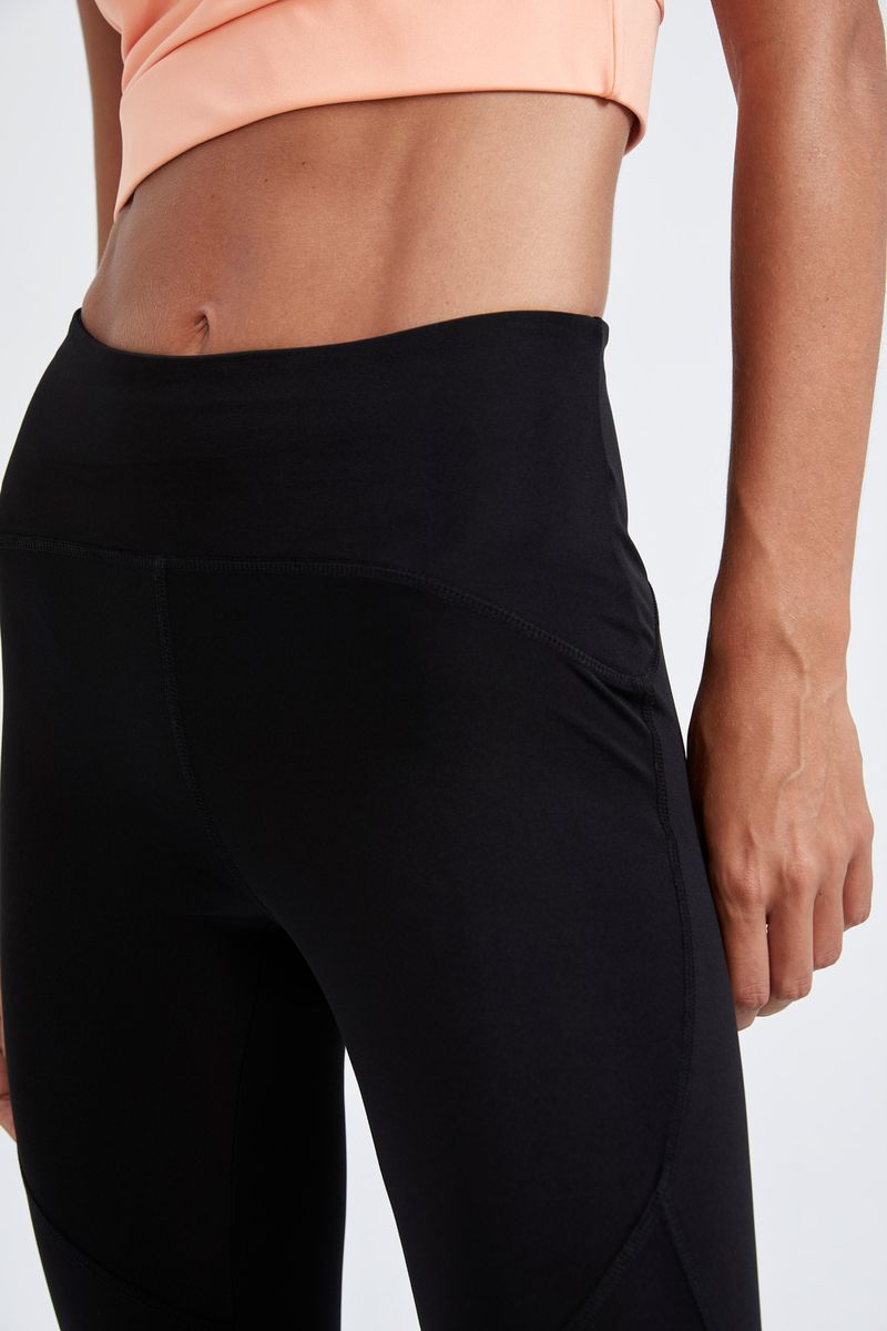 Woman Fit Knitted Leggings-Black