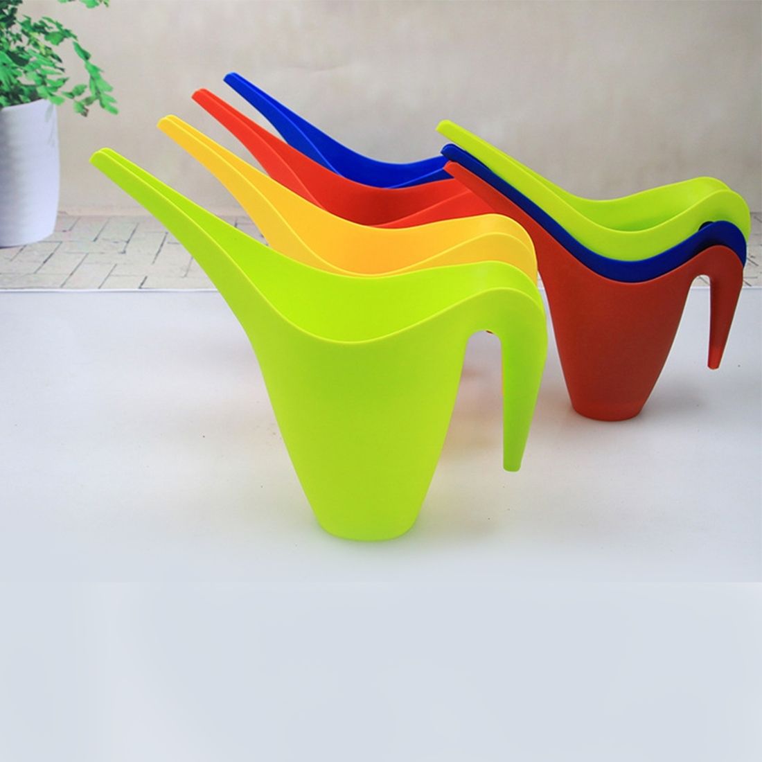 Long Mouth Watering Pot Plastic Sprinkler Pouring Pots, Capacity: 1.0L(Multicolour)