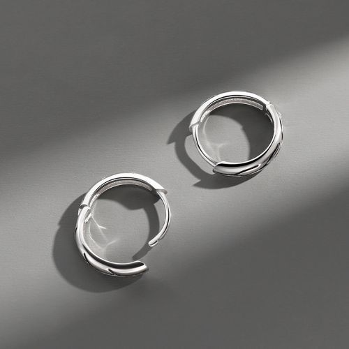 Simple Trend Personality Men's Niche Retro Striped Earrings Silver Jewelry
