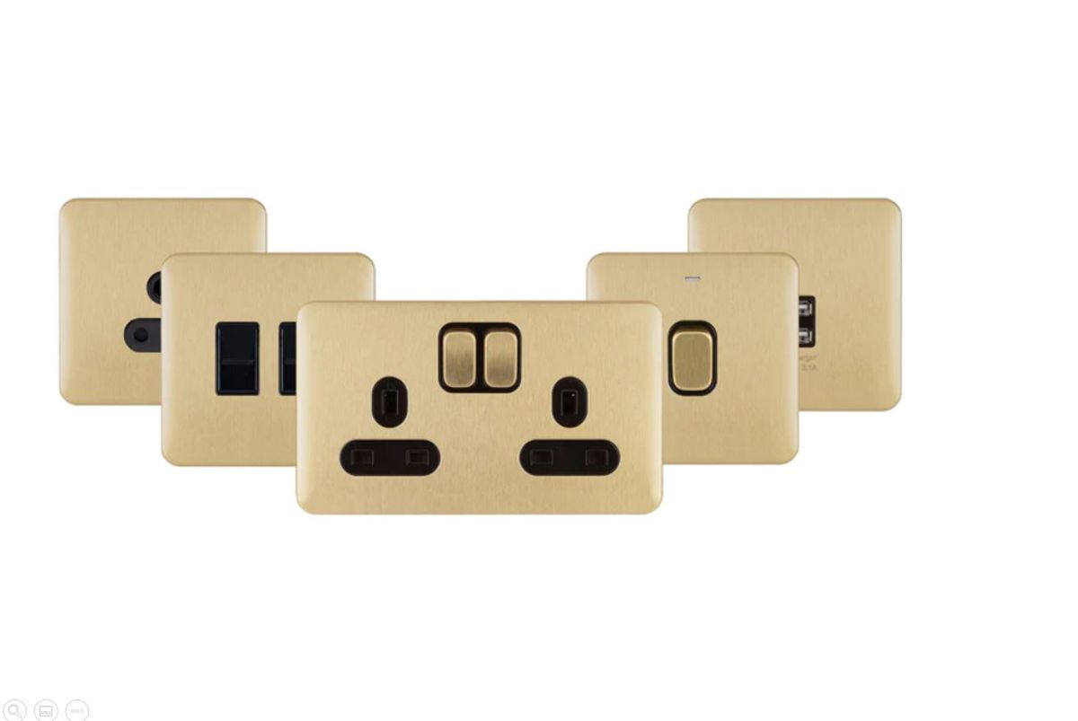 Lisse - 3 Gang 2 Way - 10AX Satin Brass With Black Interior