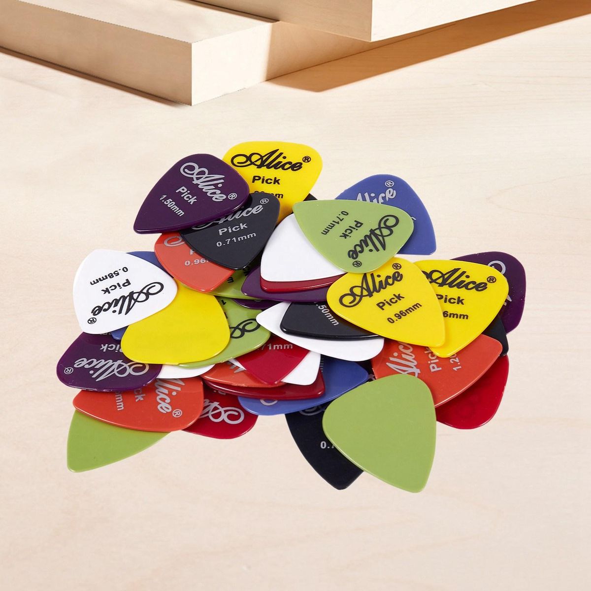Alice Guitar Pick 1 box case 40 Pieces plectrum mediator mix 0.58-1.5