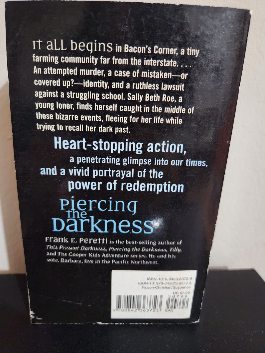 Piercing The Darkness - Christian Novel By Frank Peretti