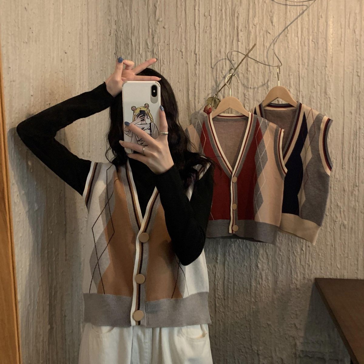 2022 Autumn/Winter New Contrast V-neck Knitted Vest for Women+High Neck Knitted Bottom Shirt