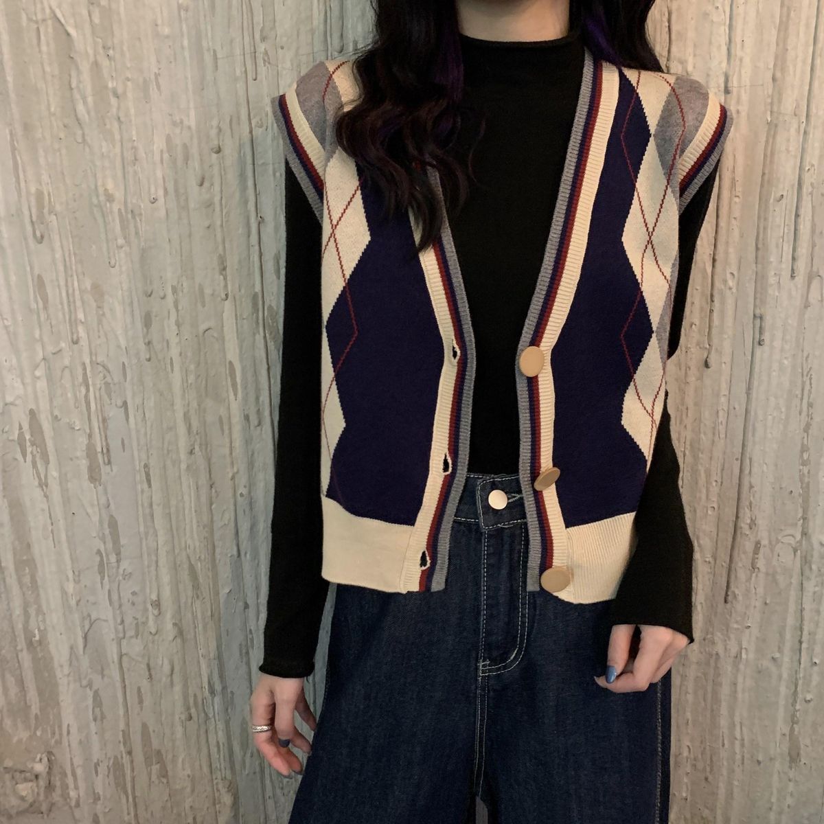 2022 Autumn/Winter New Contrast V-neck Knitted Vest for Women+High Neck Knitted Bottom Shirt
