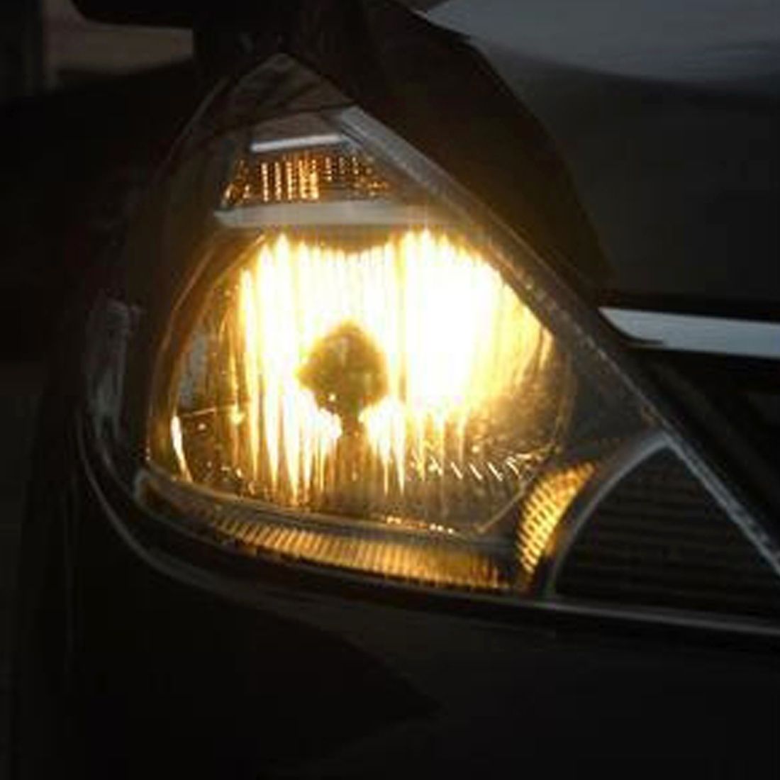 2 PCS 9005 55W 1700 LM 4300K HID Bulbs Xenon Lights Lamps