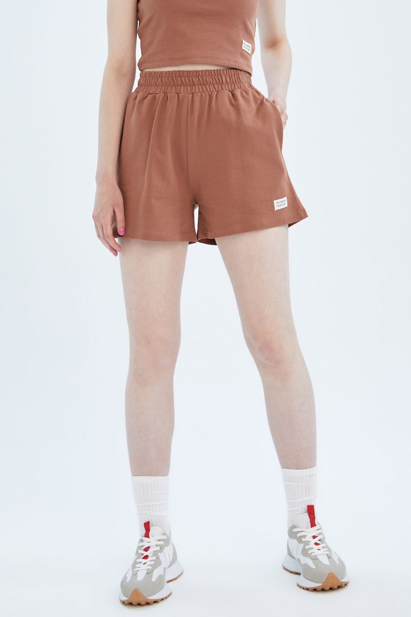 Woman - Slim Fit Short-Brown