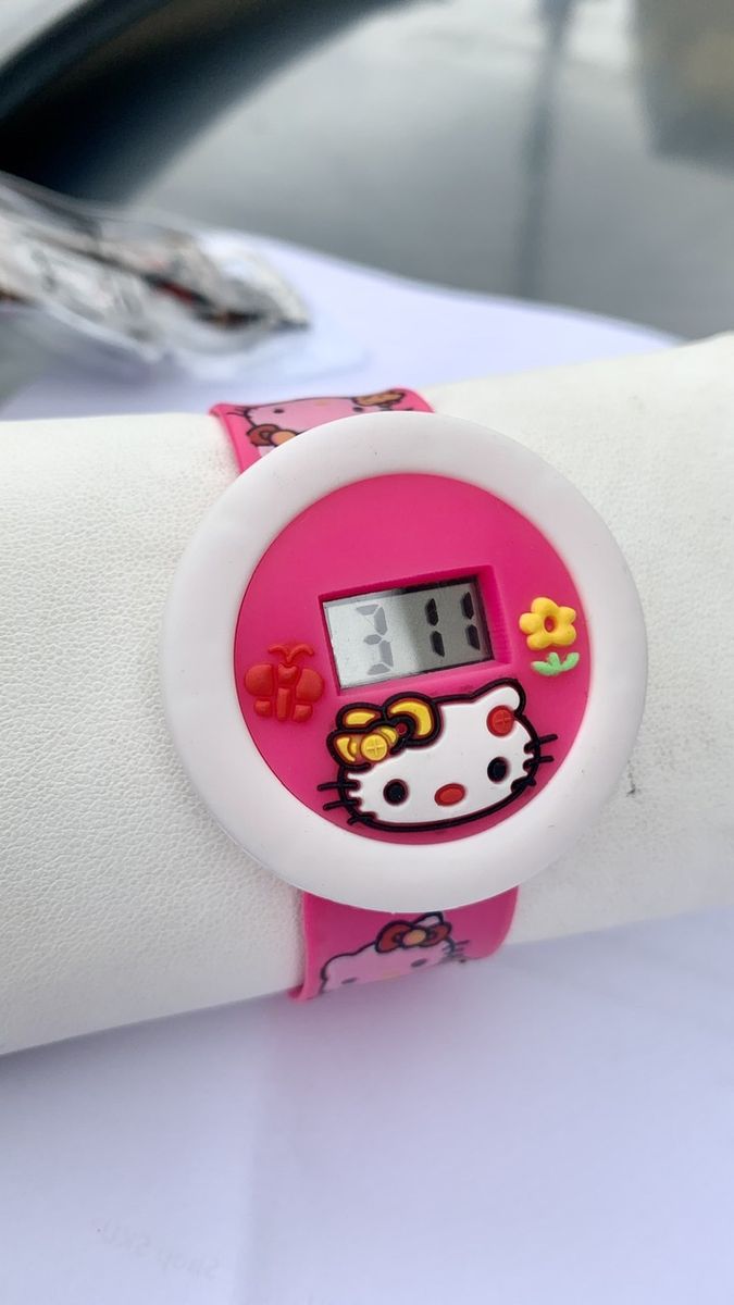 Hello Kitty Cartoon Character Stylish Wristwatch For Girls
