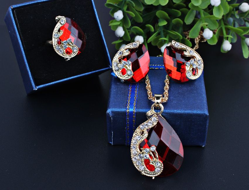 Women's Pendant Necklace Earrings Ring Jewelry Set (Blue)