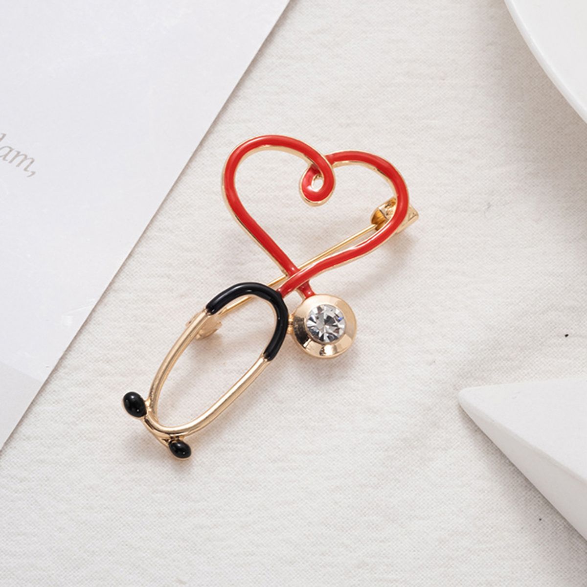 Cartoon Heart Brooch Pin Fashion Women Men Clothes Bags Decoration