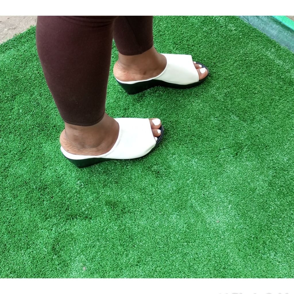 Open Toe Wedge Slippers For Ladies - White