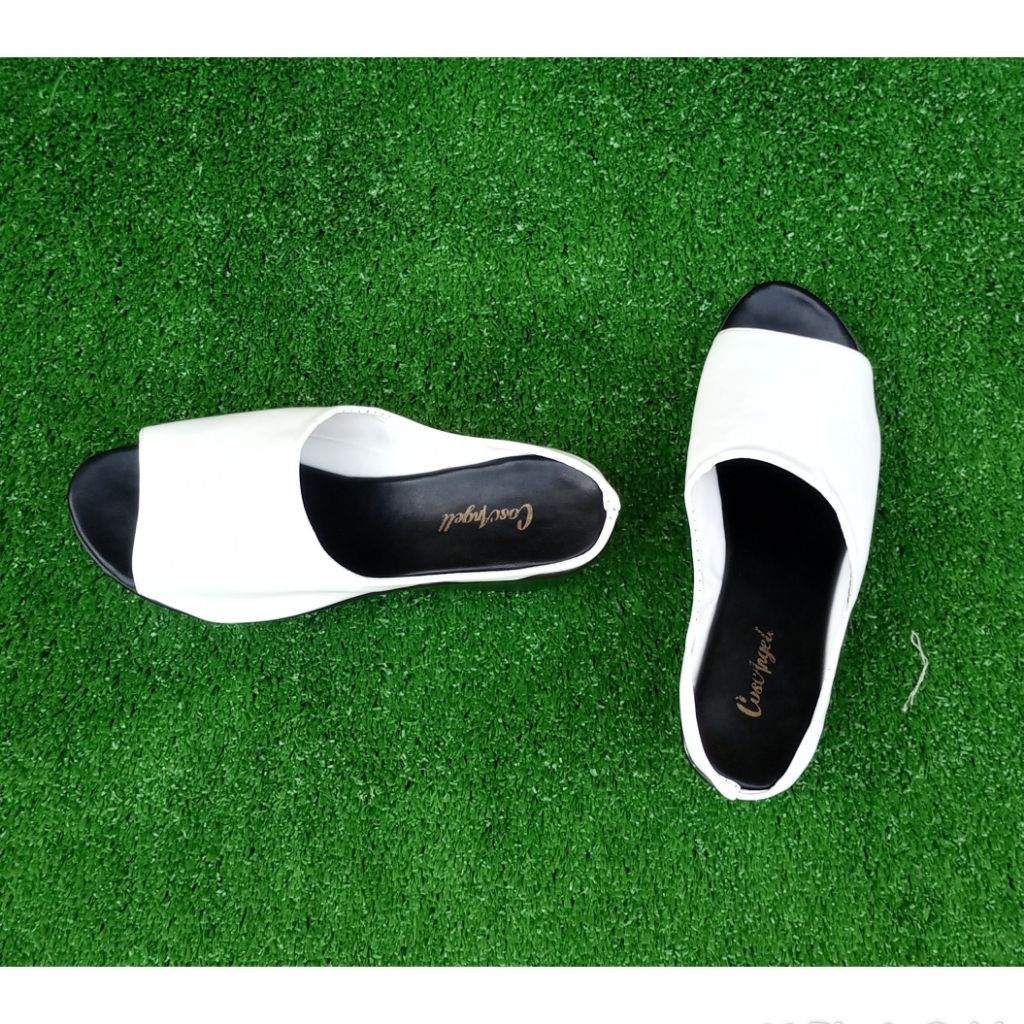 Open Toe Wedge Slippers For Ladies - White