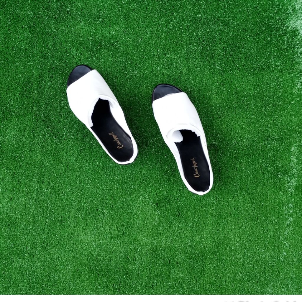 Open Toe Wedge Slippers For Ladies - White