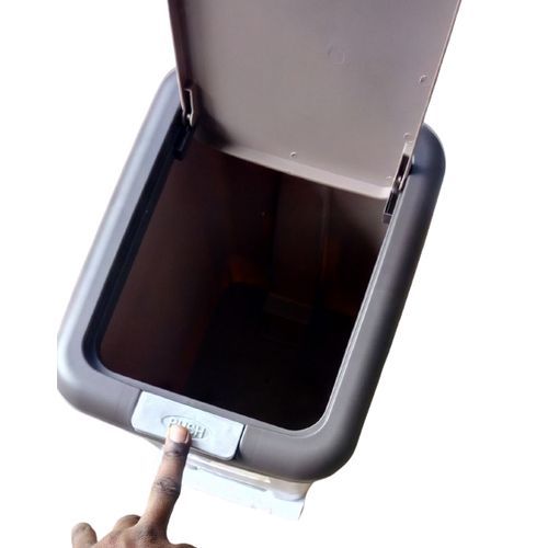 Plastic Pedal Bin Trash Can
