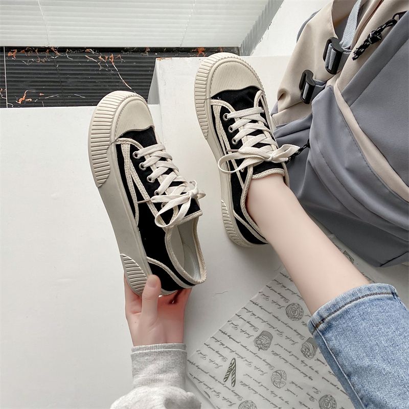 2022 Ladies Fashion Korean Casual Sneakers - Black And White