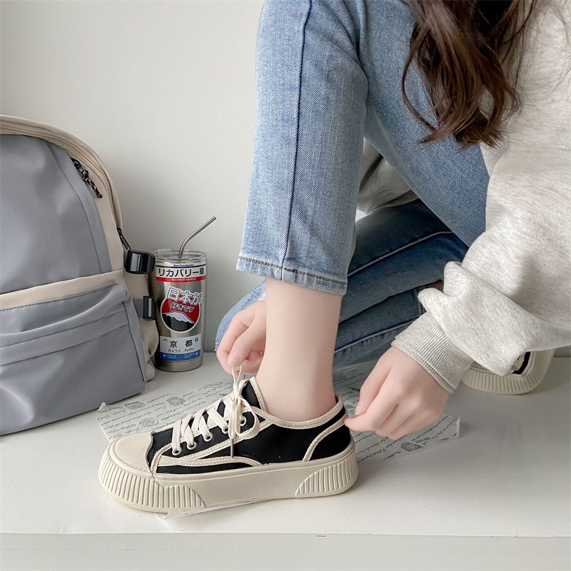 2022 Ladies Fashion Korean Casual Sneakers - Black And White