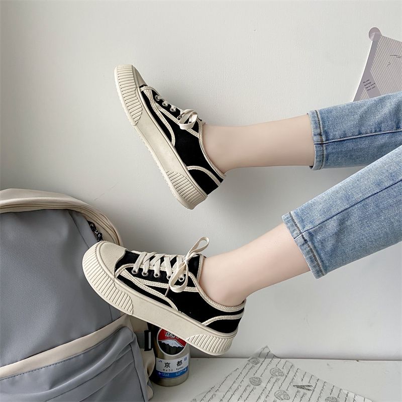 2022 Ladies Fashion Korean Casual Sneakers - Black And White