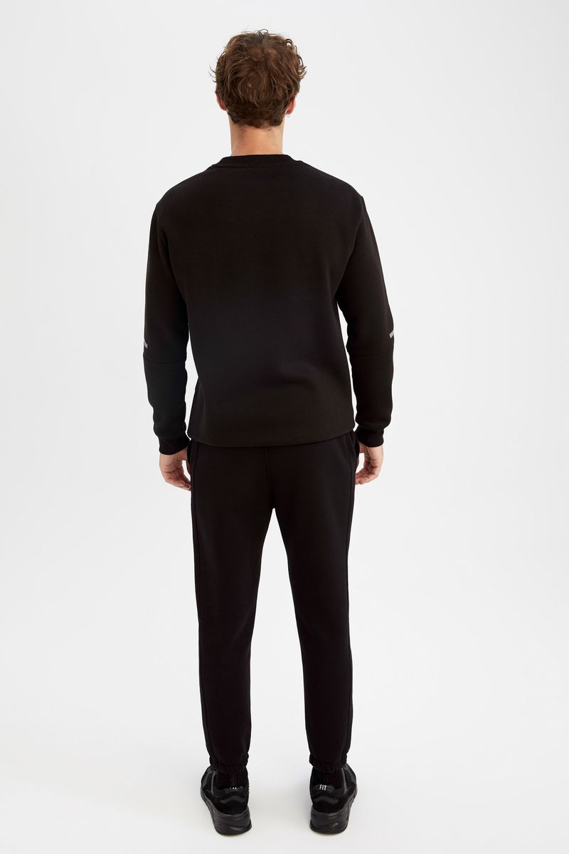 Man Knitted Standart Fit Jogger -Black
