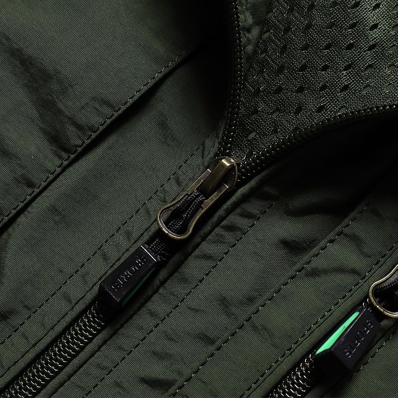 Men Sleeveless Stand Collar Loose Vest Multi-pockets Vest (Army Green)