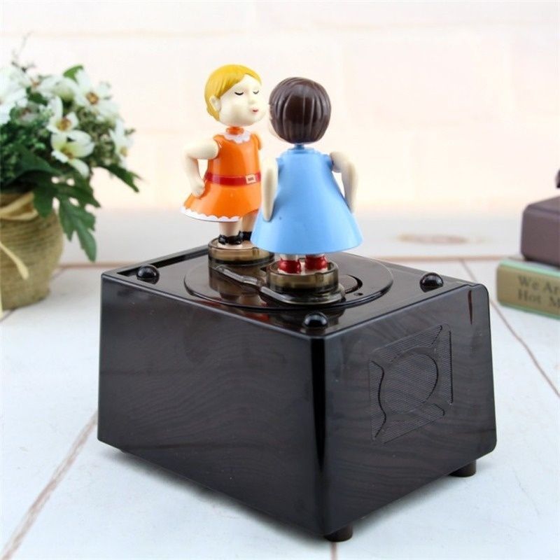 Couple Kiss Music Box Birthday Gift Party Supply Music Box Diy Radio Shape-