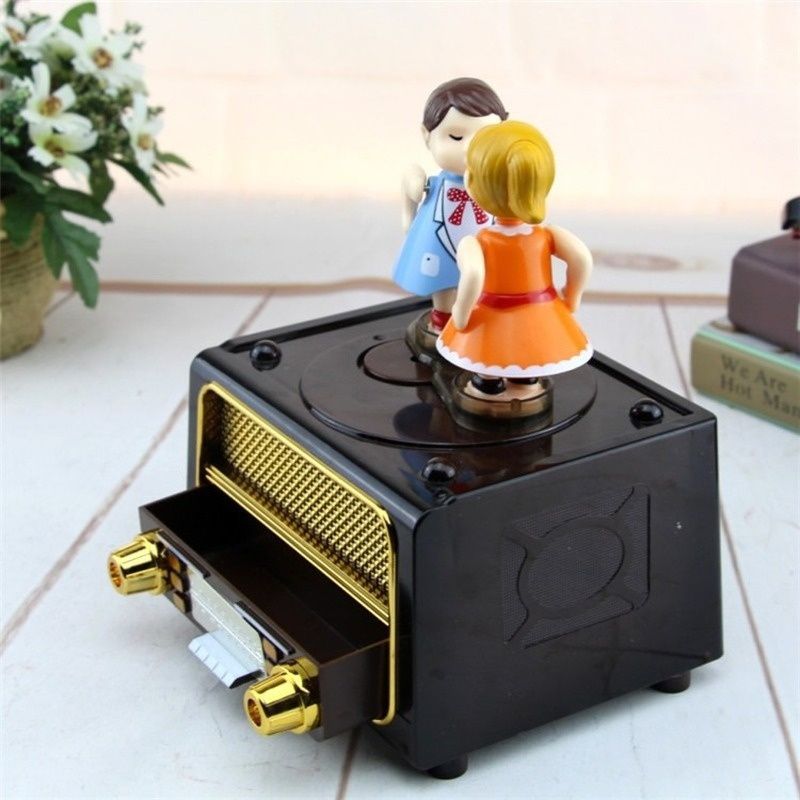 Couple Kiss Music Box Birthday Gift Party Supply Music Box Diy Radio Shape-