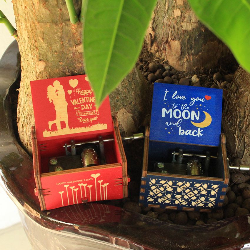 Captain Jack Sparrow Music Box Wooden Hand Cranked Music Box Zelda Theme Song-you Are My Sunshine