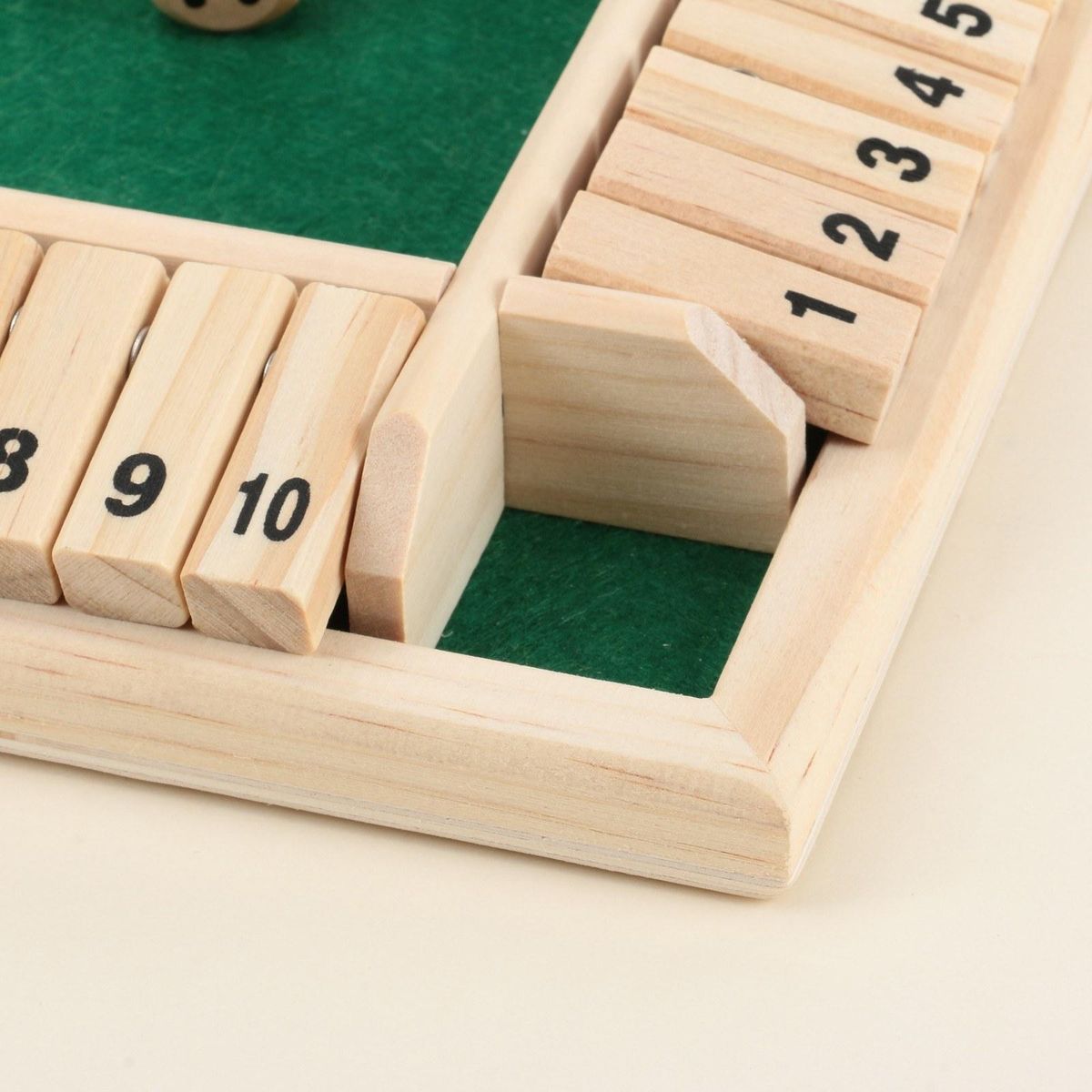 Wood Four Sided 10 Numbers Board Game Set Dice Table Entertainment Board Game Toy for Family Adults Party