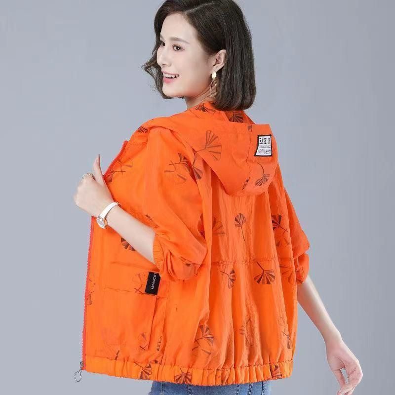2022 New Summer Jacket Women Sun Protection Clothing Fashion  Middle-Aged Mother Casual Loose Hooded Thin Windbreaker Coat  Fema