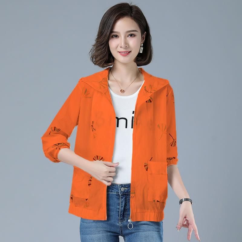 2022 New Summer Jacket Women Sun Protection Clothing Fashion  Middle-Aged Mother Casual Loose Hooded Thin Windbreaker Coat  Fema