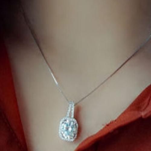 Women Silver Pendant  Necklace