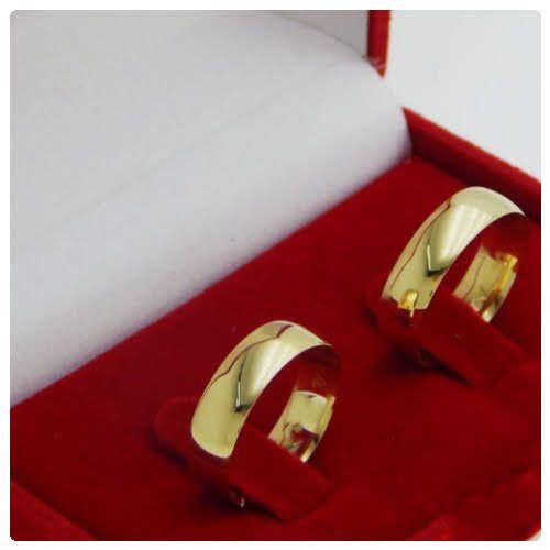 3pc. 8mm Width Stainless Steel Gold Tone Alloy Engagement Wedding Ring Set