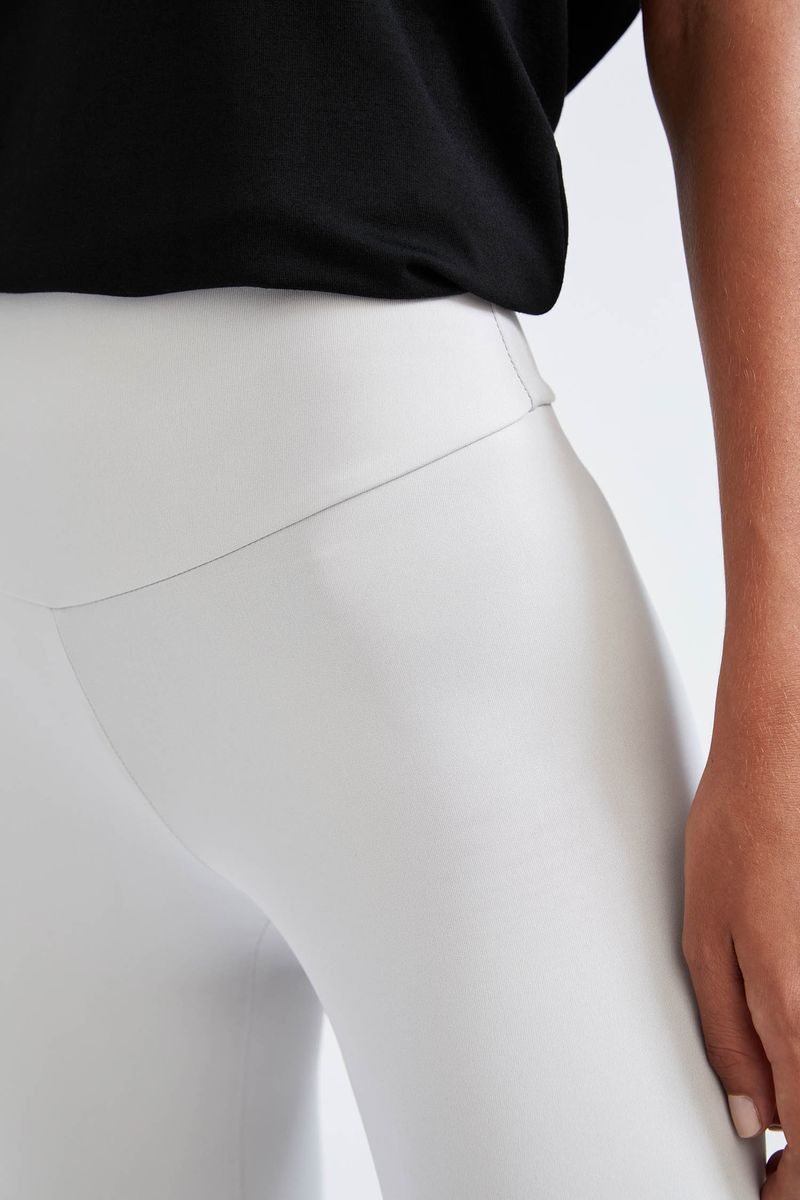 Woman Legging Fit Knitted Leggings-Grey