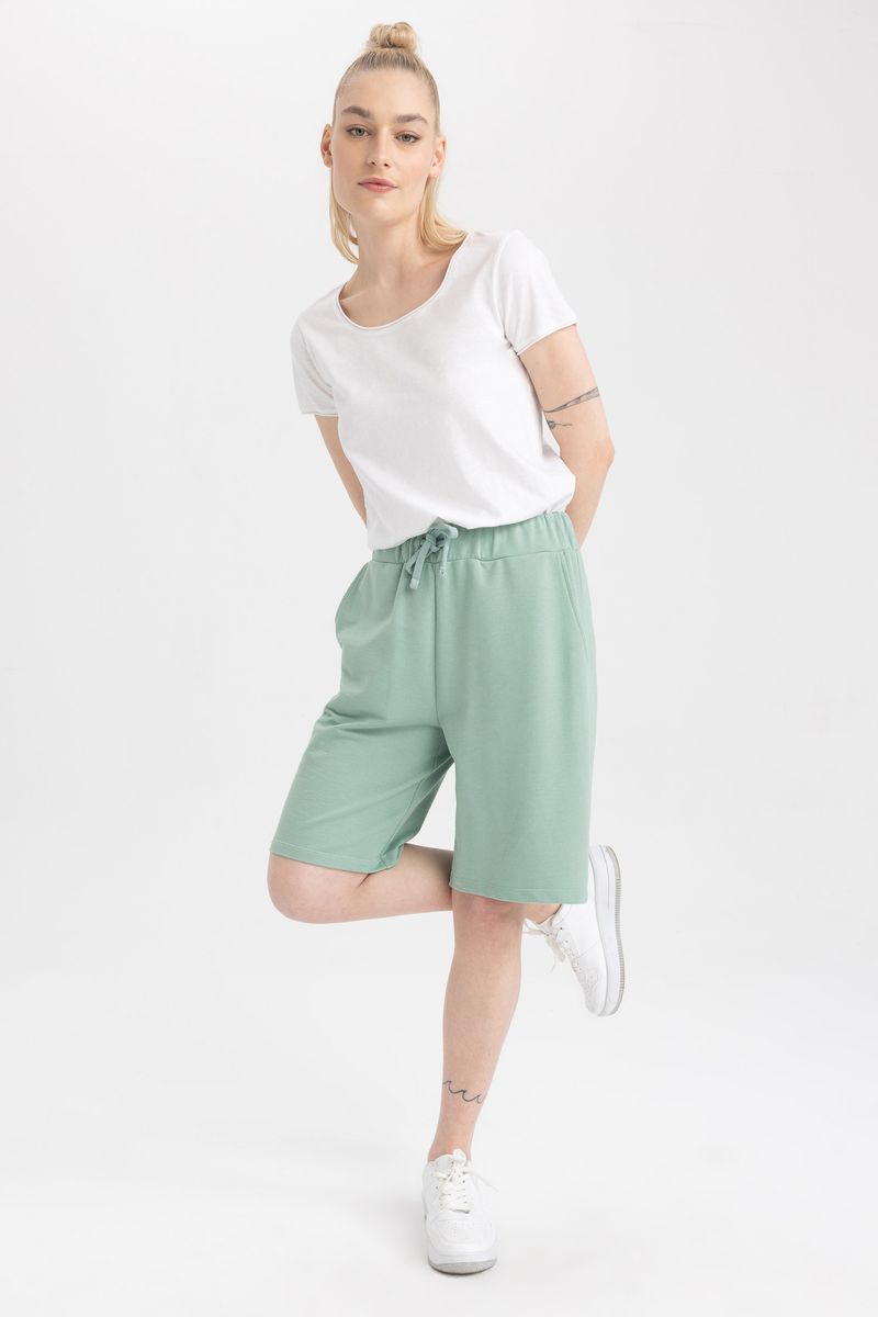 Woman Regular Fit Knitted Bermuda - Green