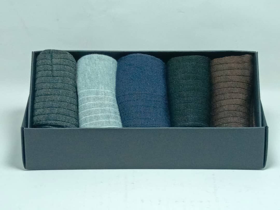 5 Set Plain Men's Socks With Gift Box