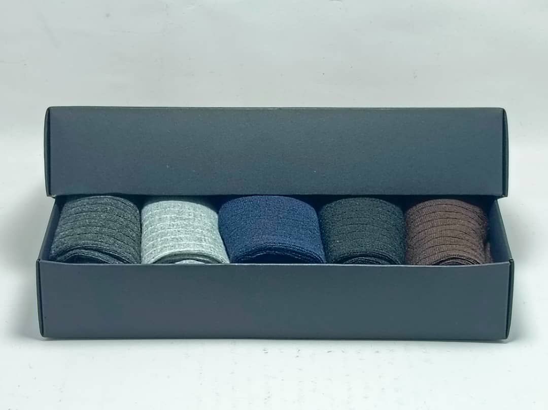 5 Set Plain Men's Socks With Gift Box