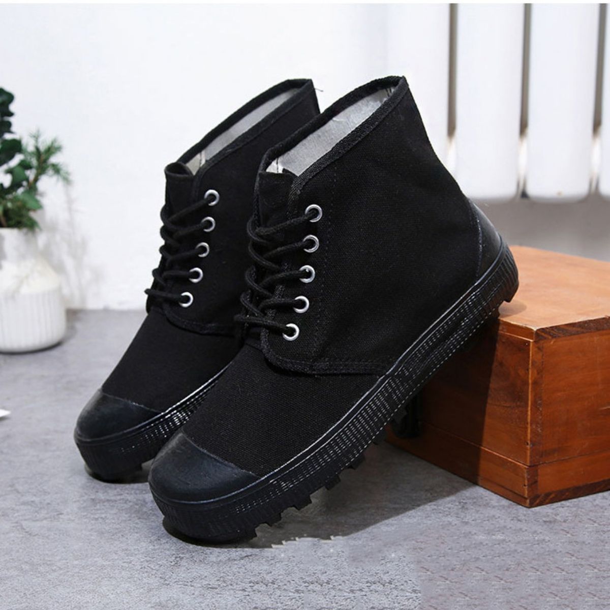 Canvas And Rubber Safety Work Boots And Shoes