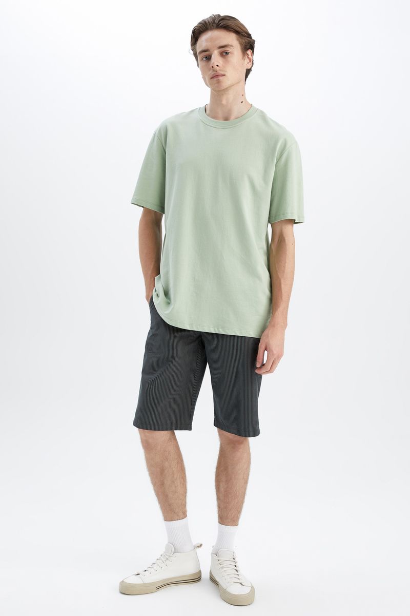 Man Young Regular Fit Woven Bermuda - Khaki