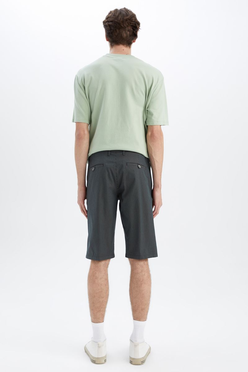 Man Young Regular Fit Woven Bermuda - Khaki