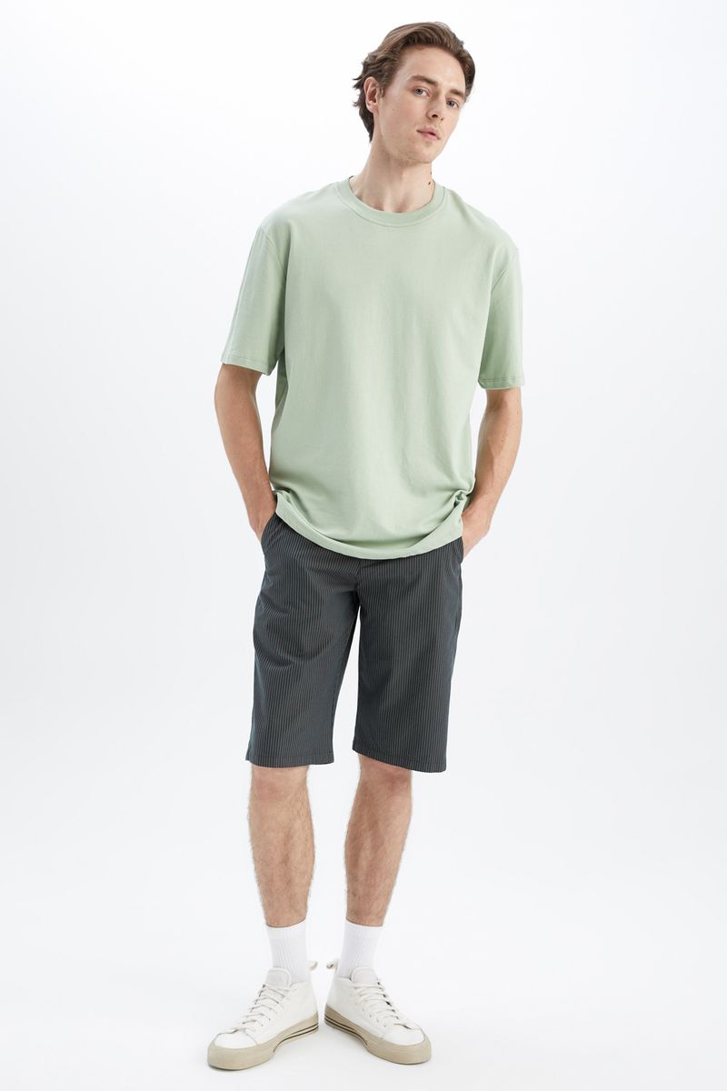 Man Young Regular Fit Woven Bermuda - Khaki