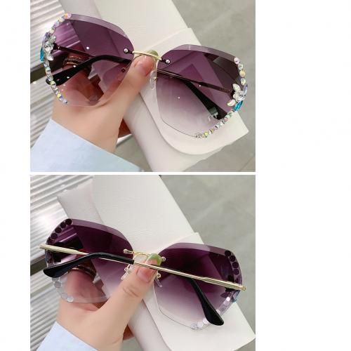 Ladies Rhinestone UV Protection Sunglasses