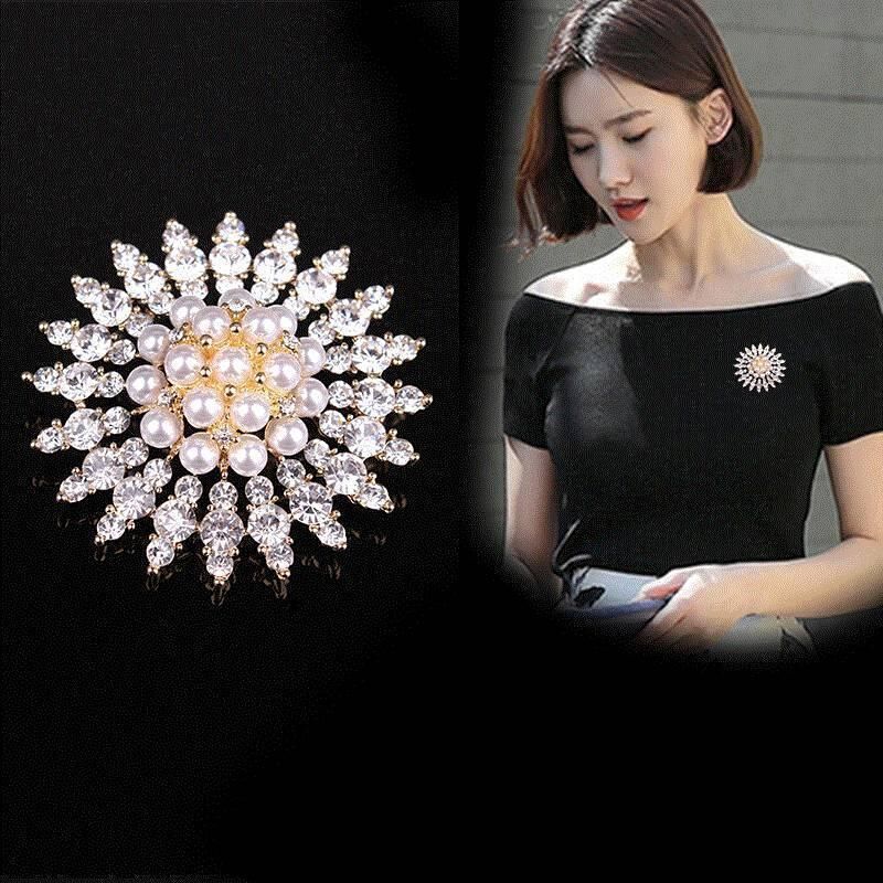 Brooch Women's High-end Crystal Rhinestone Corsage Pearl Snowflake Suit Pin