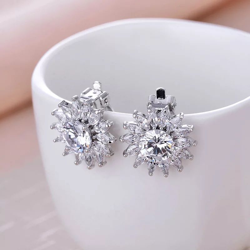 Non Pierce Trendy Brilliant Zircon Ice Ear Cuffs Clip Earrings Clear Daisy Flower No Piercing Earcuff Earring For Men Wedding Jewelry